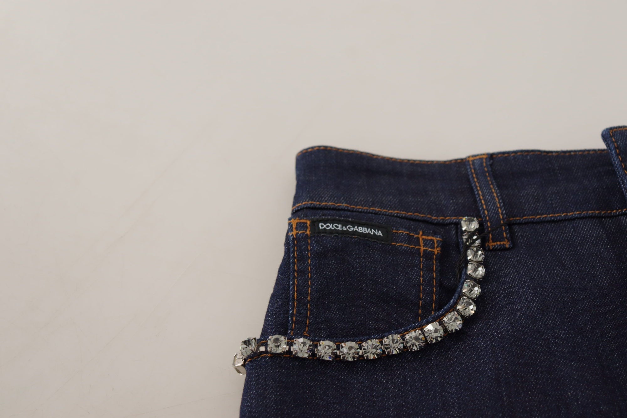 Short taille haute chic Dolce & Gabbana avec détails en cristal