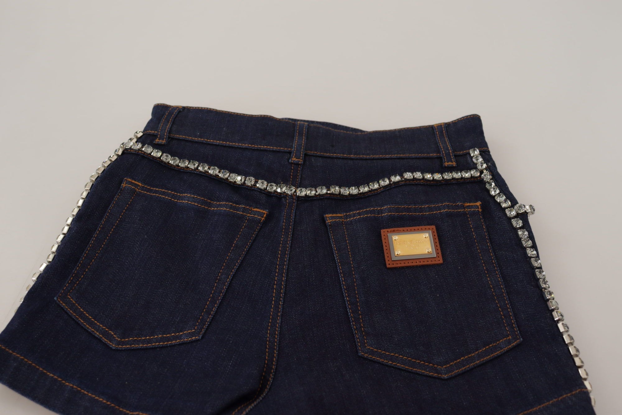 Short taille haute chic Dolce & Gabbana avec détails en cristal