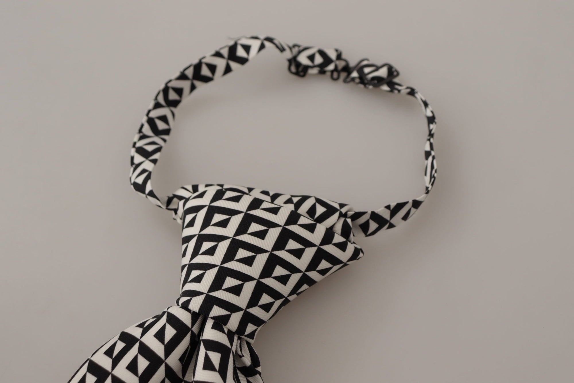 Dolce &amp; Gabbana Elegant Silk Black Tie for the Dapper Gentleman
