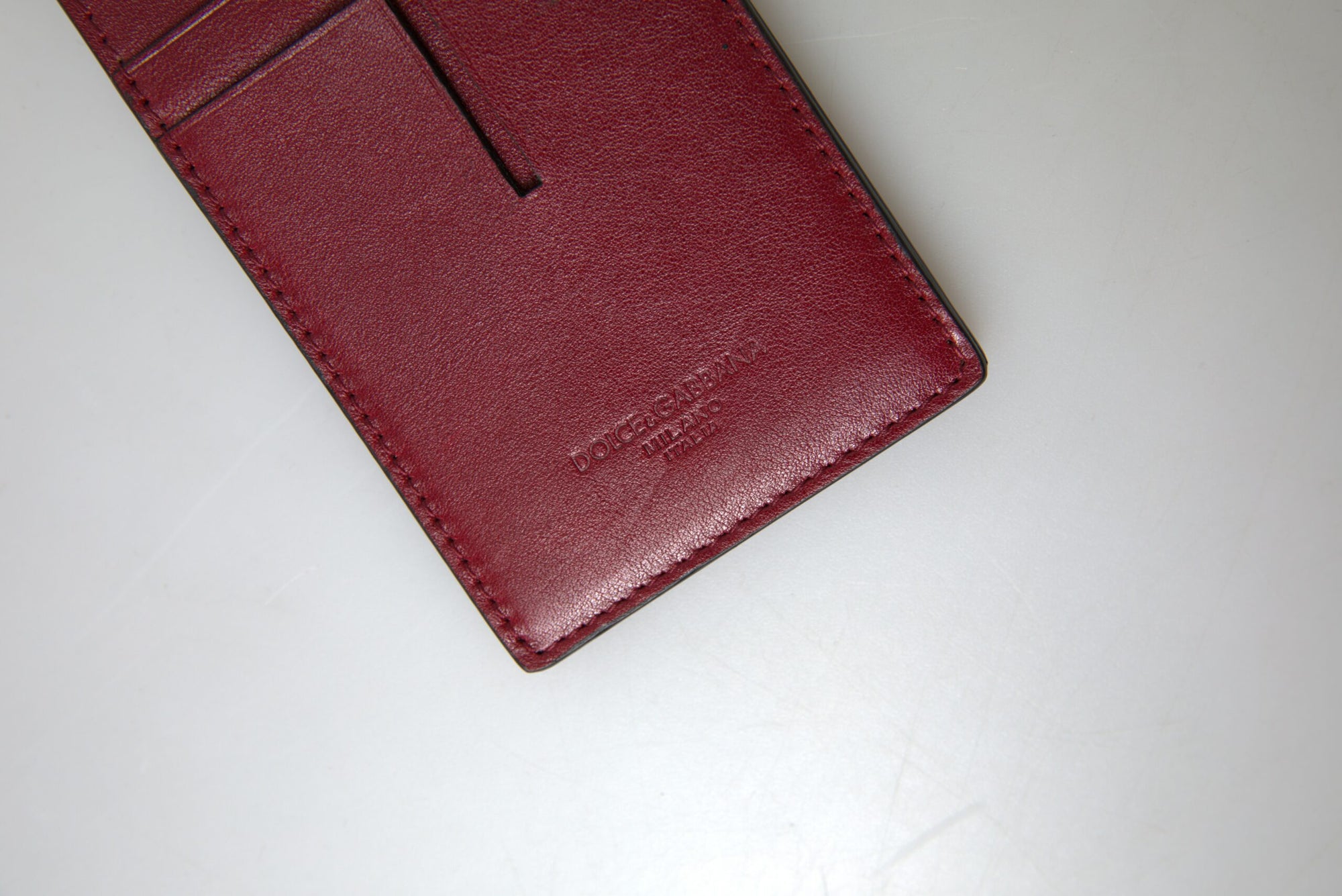 Porte-cartes élégant en cuir rouge Dolce & Gabbana avec cordon