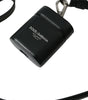 Étui pour Airpods Dolce &amp; Gabbana avec bracelet en cuir noir et logo en métal argenté imprimé
