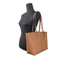 Sac fourre-tout Michael Kors de taille moyenne avec fermeture éclair sur le dessus, marron