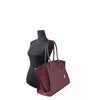 Sac cartable Michael Kors Avril XL en daim et cuir avec fermeture éclair sur le dessus, rouge sang