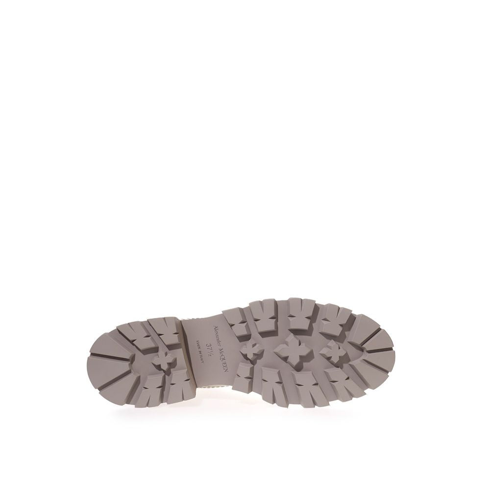 Bottes en cuir gris chic Alexander McQueen pour des pas élégants