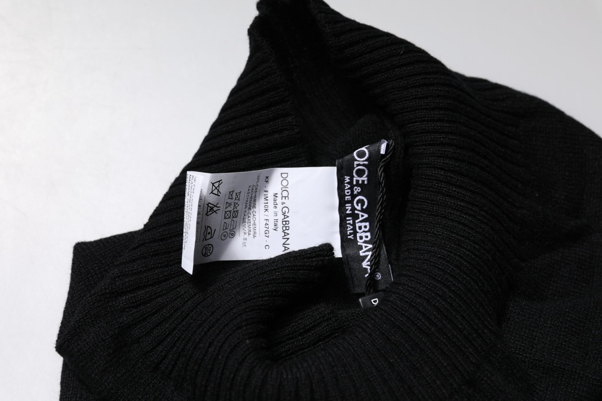 Dolce &amp; Gabbana Black Cashmere Knitted Neck Warmer Foulard Scarf