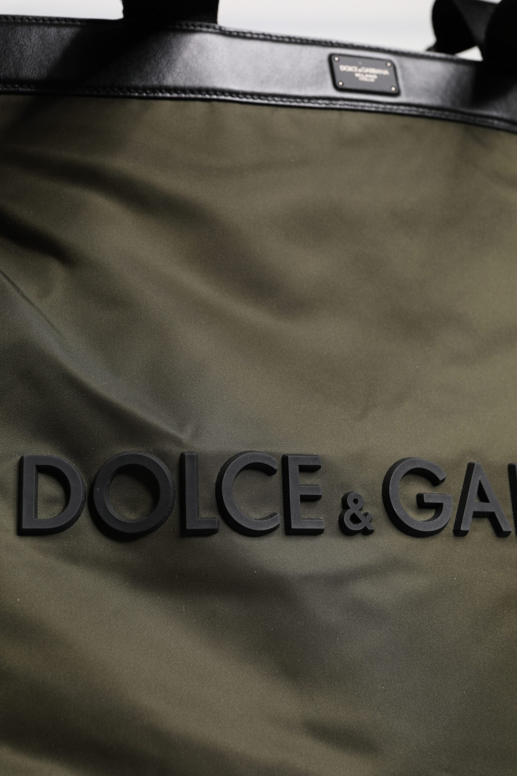 Sac fourre-tout à bandoulière en nylon vert militaire Dolce & Gabbana