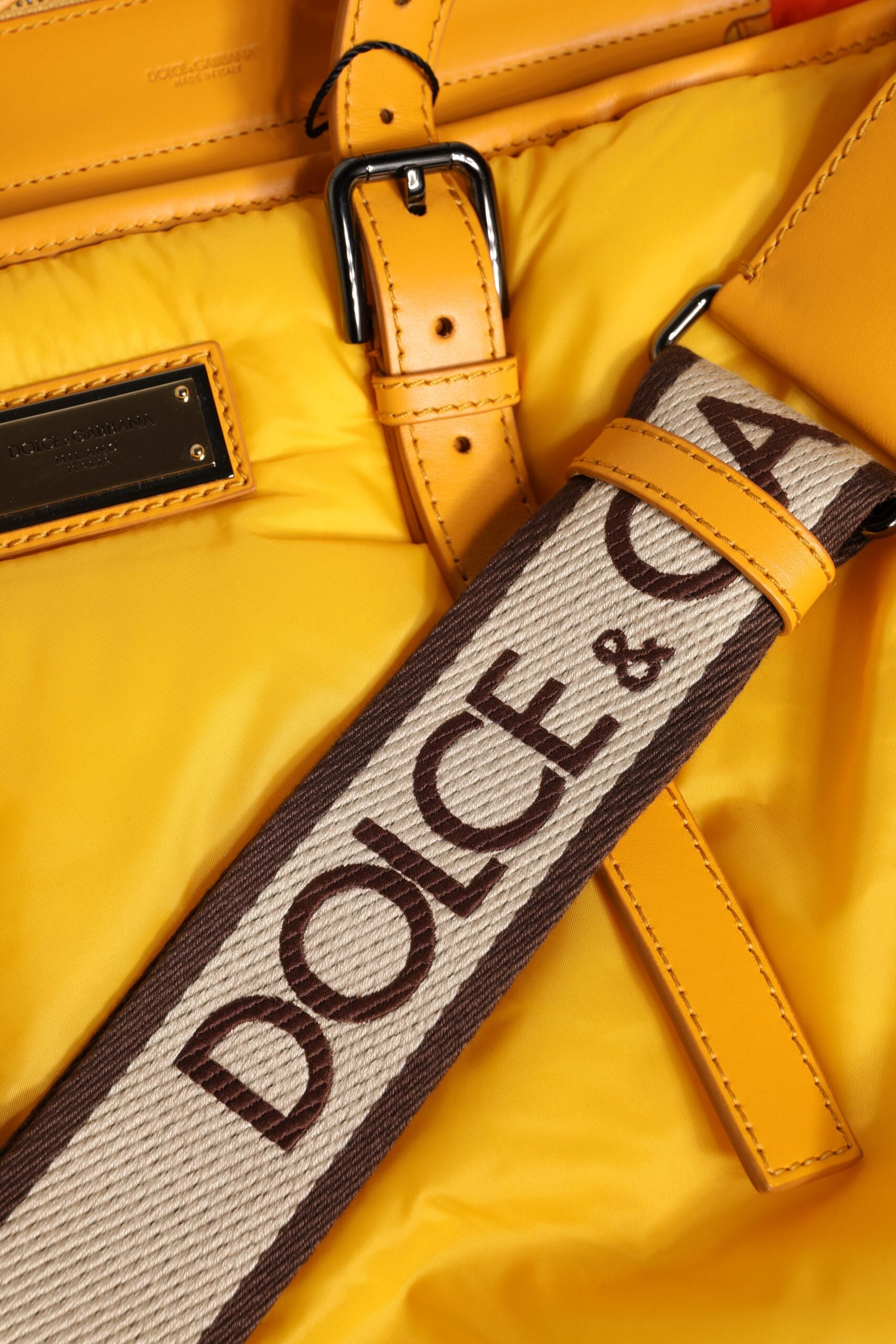 Sac de sport à bandoulière Dolce & Gabbana en nylon jaune orange avec plaque logo