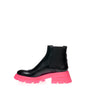 Bottes élégantes en cuir noir Alexander McQueen