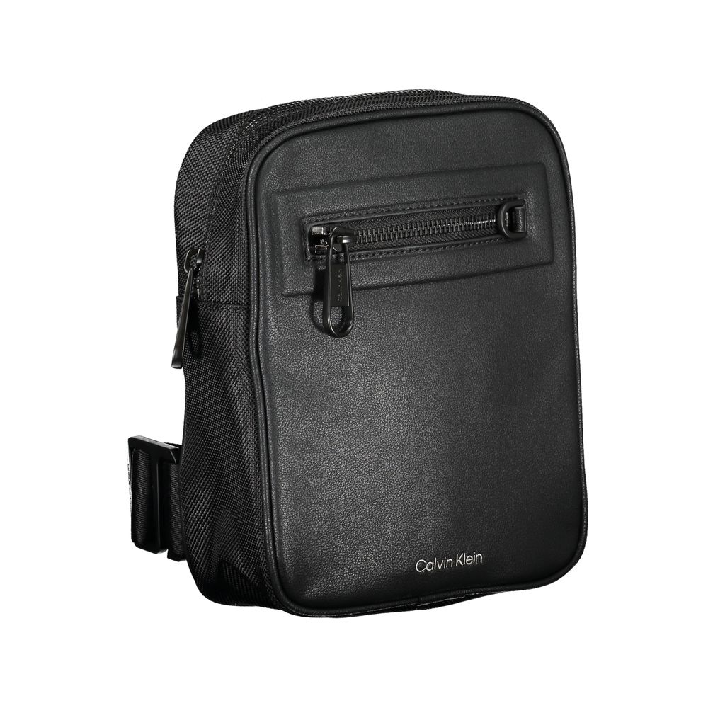 Sac à bandoulière noir élégant Calvin Klein avec détails contrastés