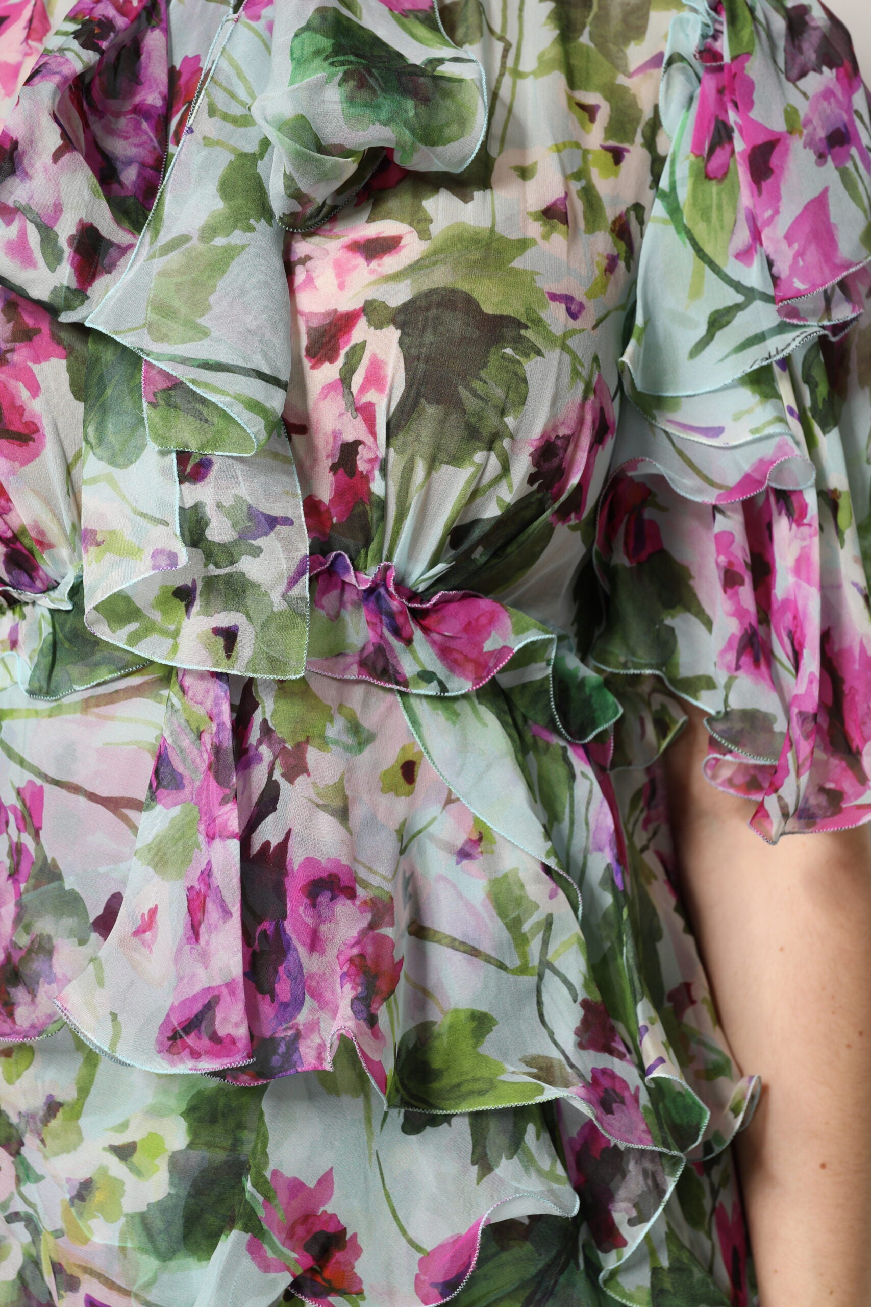 Robe mi-longue superposée en soie à fleurs multicolores Dolce &amp; Gabbana