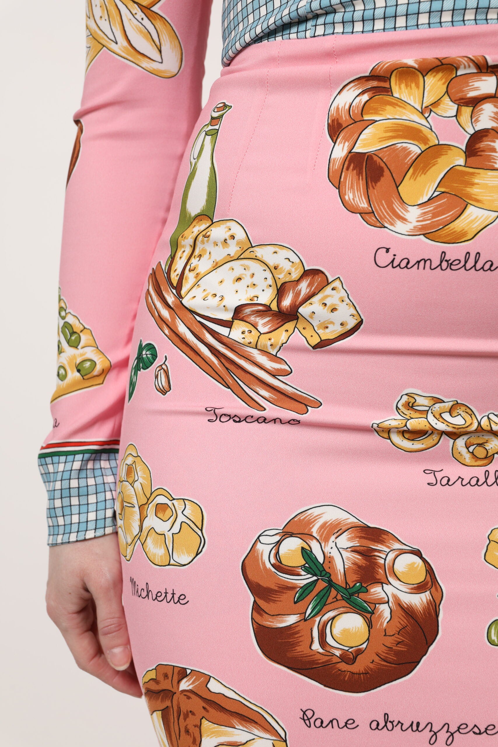 Robe fourreau mi-longue moulante à imprimé pâtisserie rose Dolce &amp; Gabbana