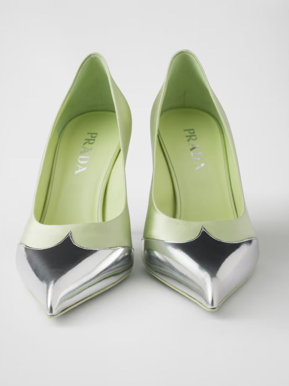 Escarpins Prada en satin et cuir métallisé