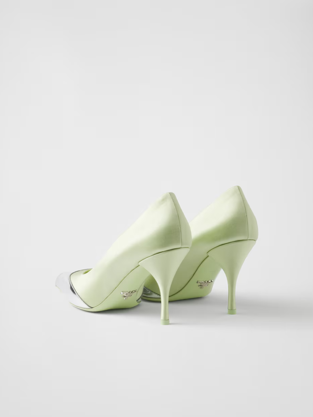 Escarpins Prada en satin et cuir métallisé
