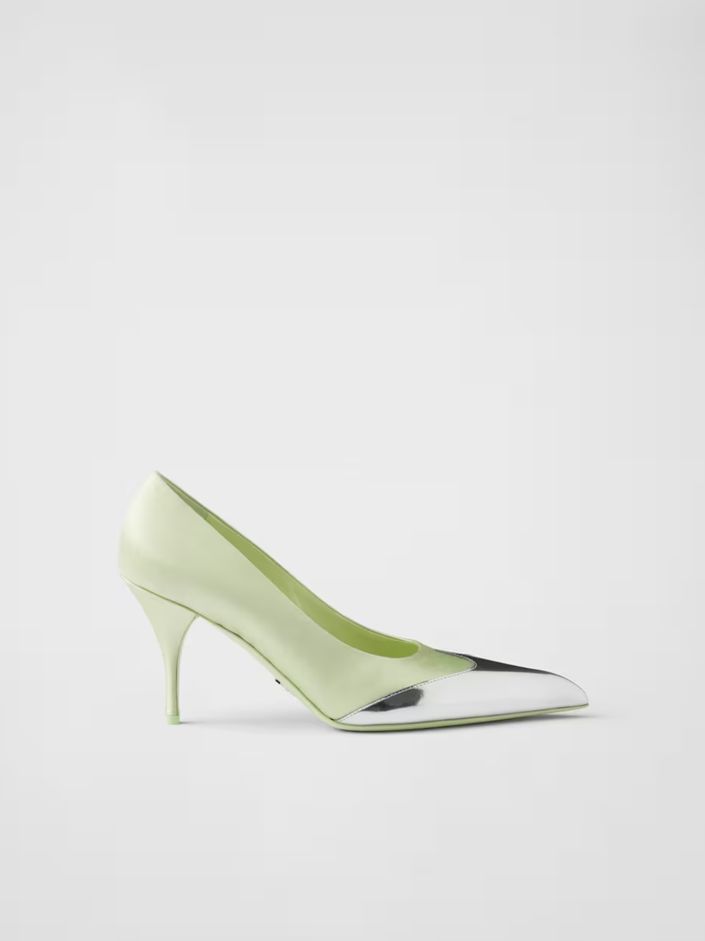 Escarpins Prada en satin et cuir métallisé