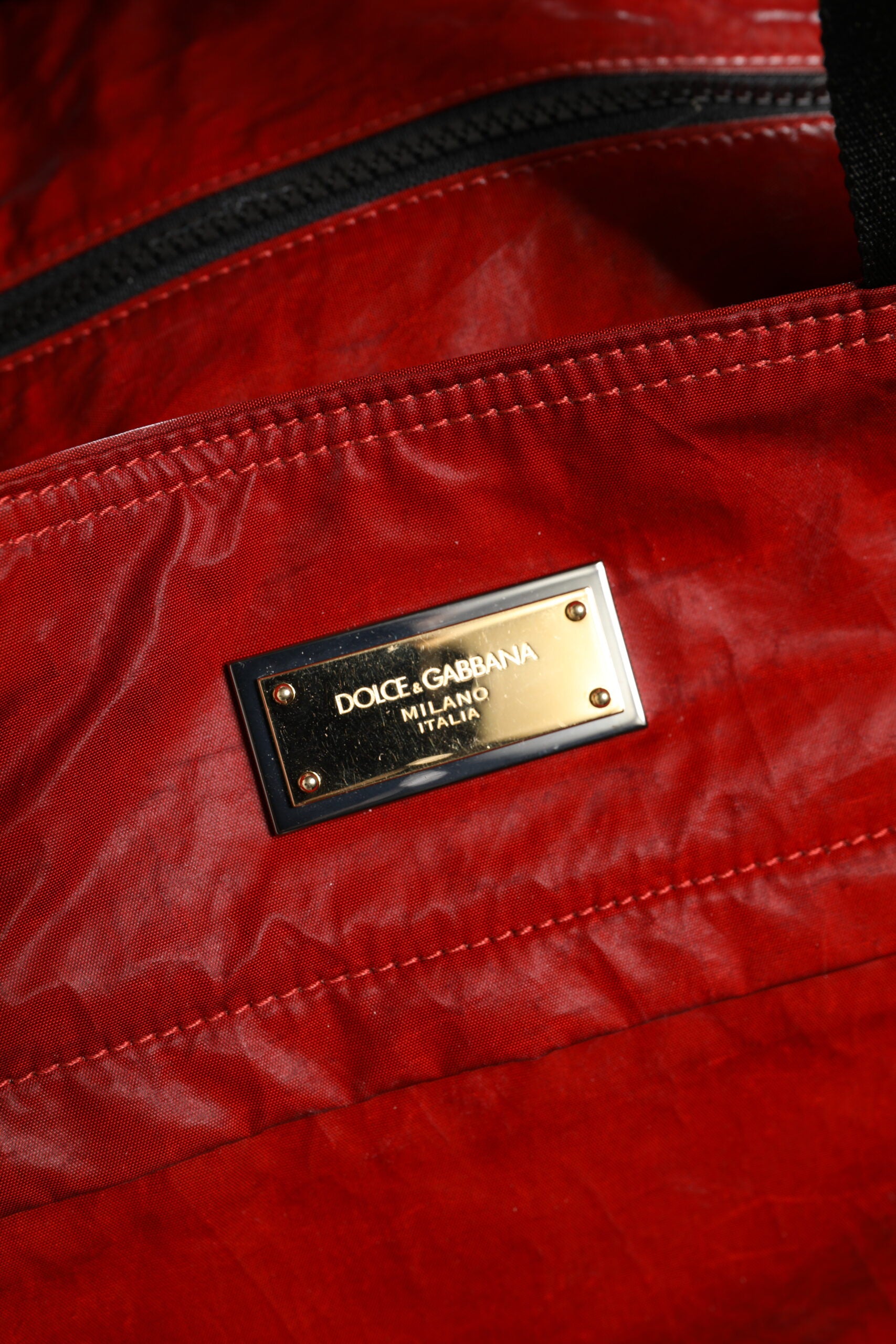 Cartera continental de piel de avestruz verde Dolce & Gabbana Exquisite