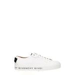 Givenchy Baskets basses en cuir blanc
