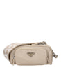 Sacs à bandoulière Prada en cuir beige
