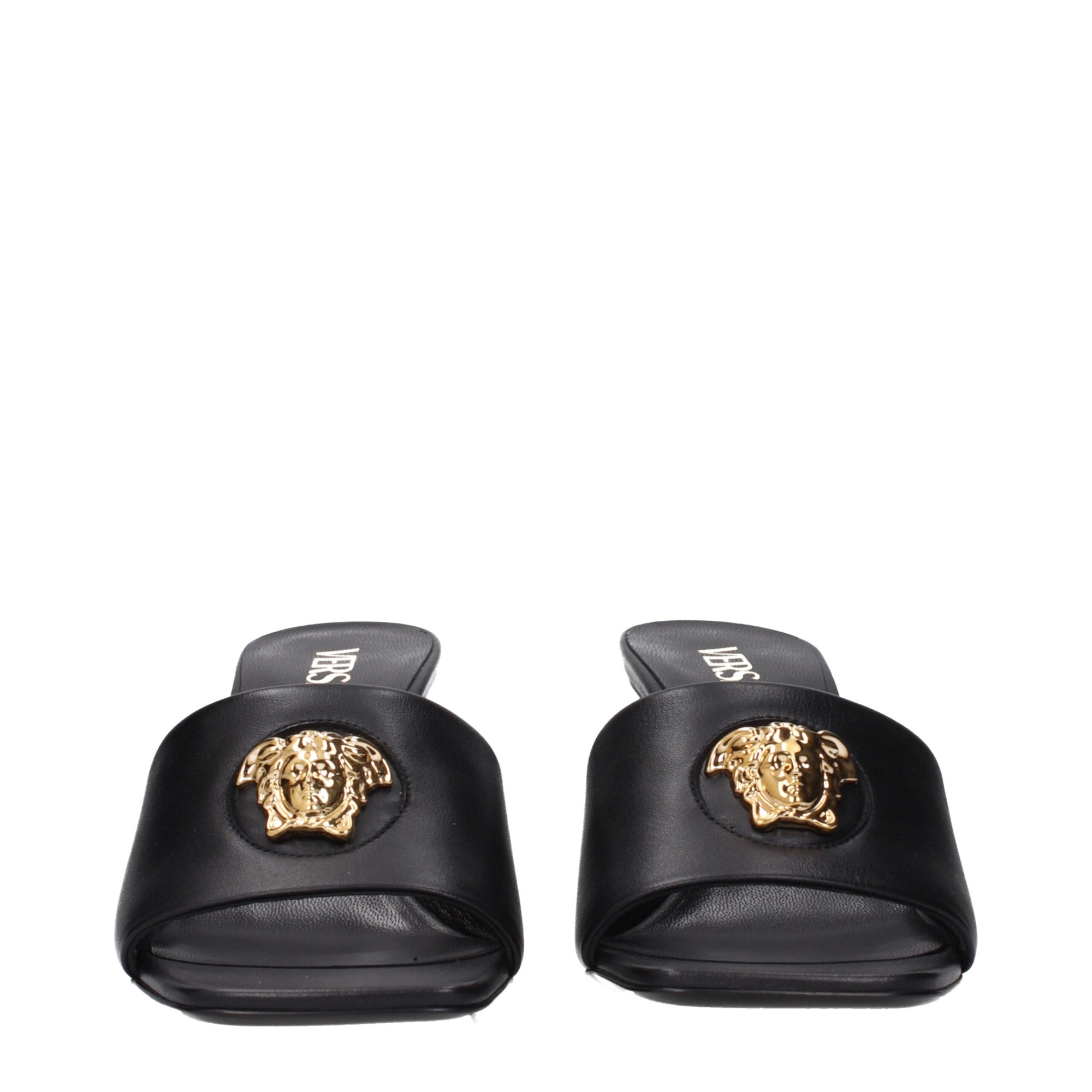 Sandales à talons aiguilles en cuir noir Versace