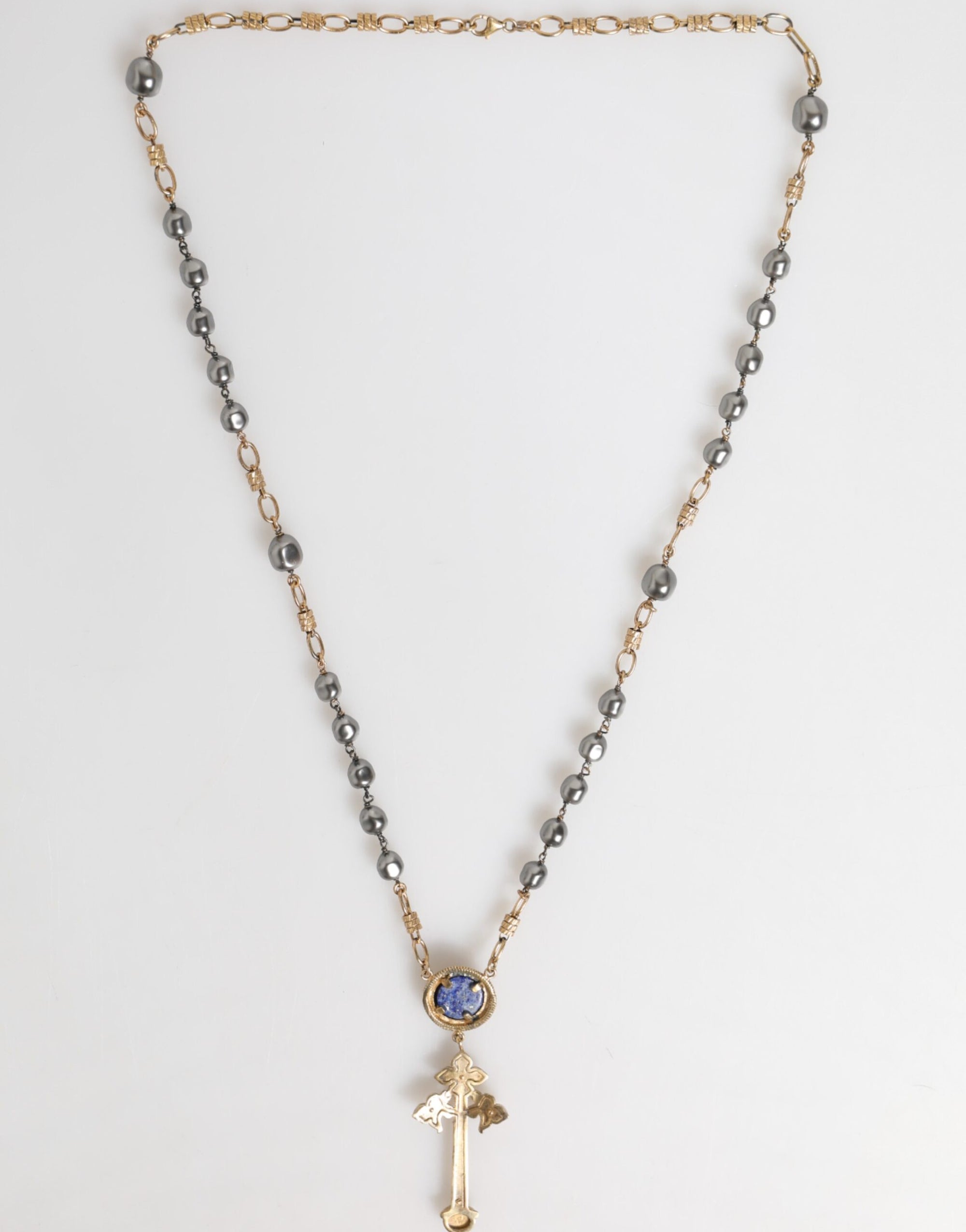 Collier Dolce &amp; Gabbana avec chaîne à perles dorées et croix religieuse