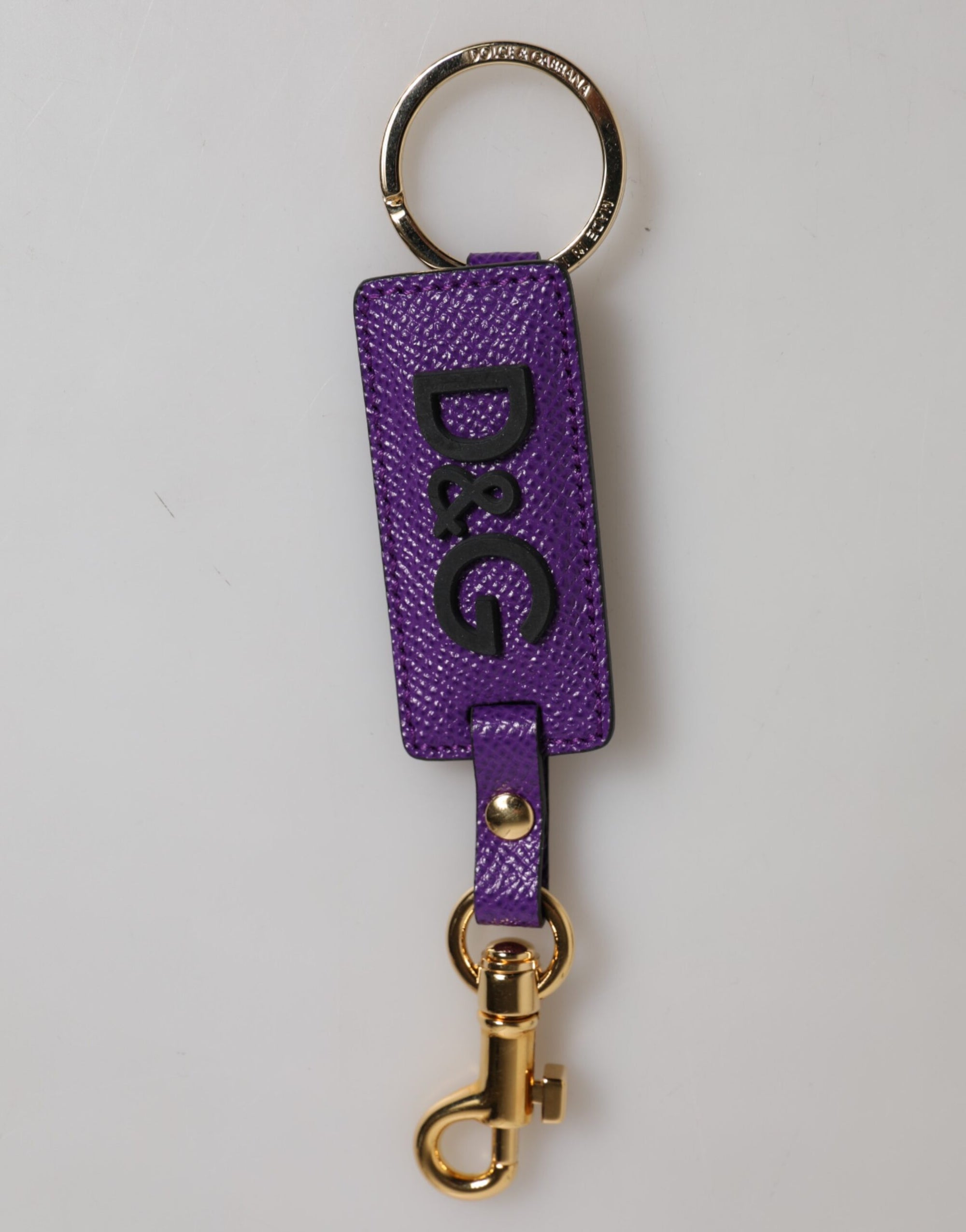 Dolce & Gabbana Logo DG Morado Llavero Metal Dorado Piel