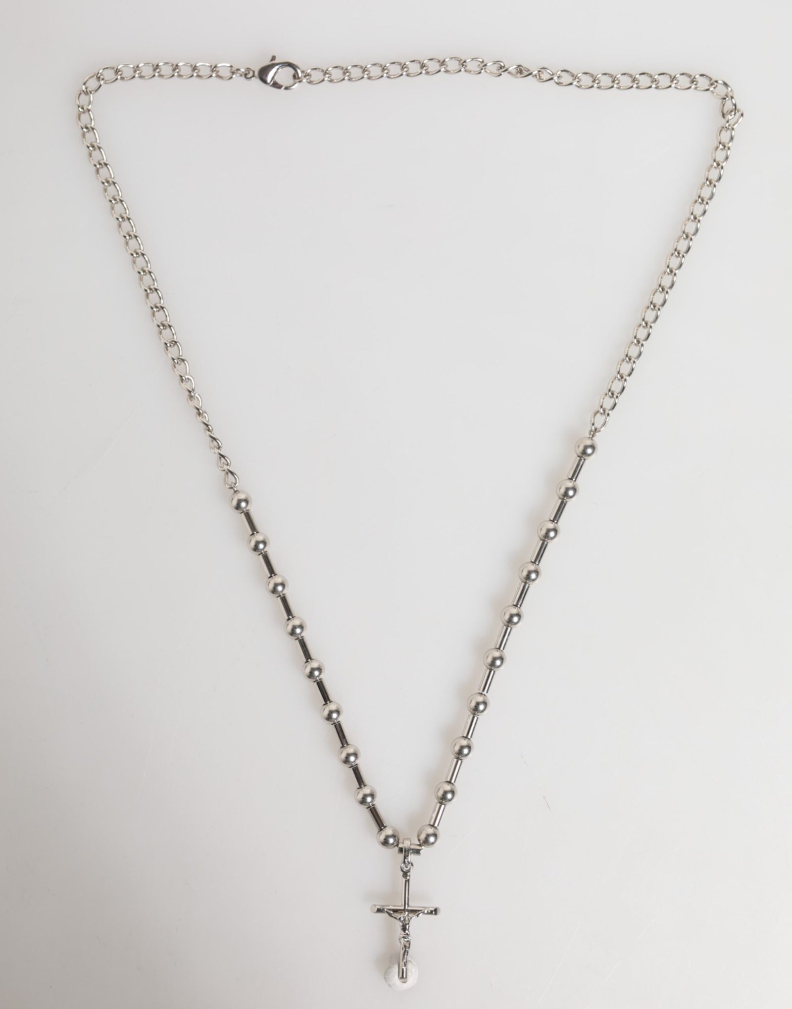 Collier Dolce &amp; Gabbana avec pendentif croix religieuse en laiton argenté